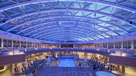 5 Great Ways to Get Holiday Ready on Iona | P&O Cruises