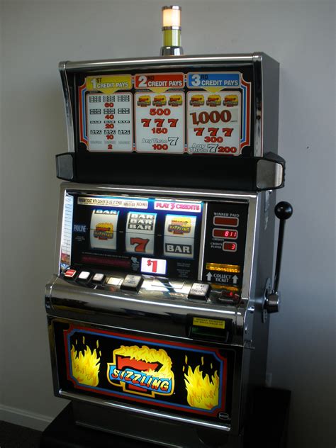 IGT SIZZLING 7s S2000 SLOT MACHINE For Sale • Gambler's Oasis USA