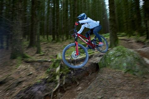 Downhill mountain biking explained | Everything you need to know to get ...