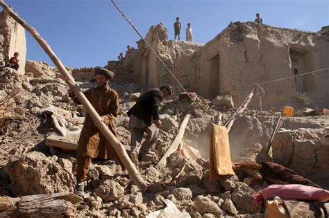 Powerful earthquake strikes Afghanistan - CBS News