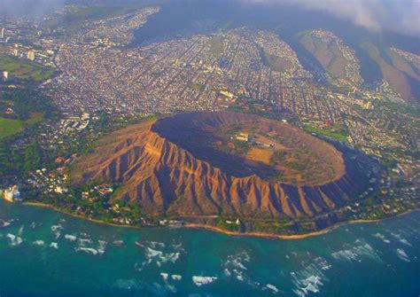 Diamond Head Crater from Above - Hawaii Pictures