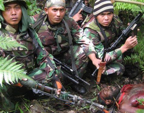 Disturbing footage of Indonesian army attack on Papuan village - Free ...