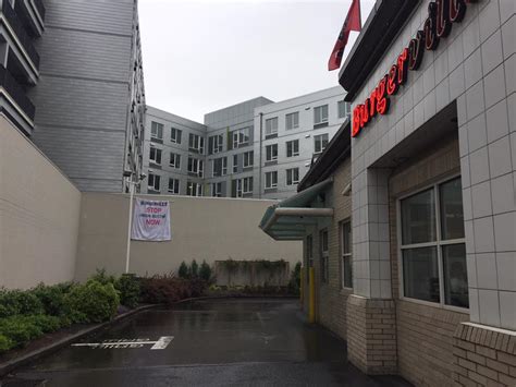 Portland, OR: Workers Picket Burgerville During Floral Parade | It's ...