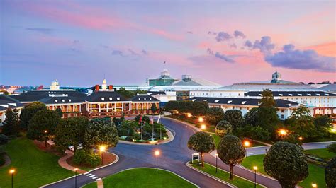 SmarterTravel Spotlight: Gaylord Opryland Resort and SoundWaves Water ...