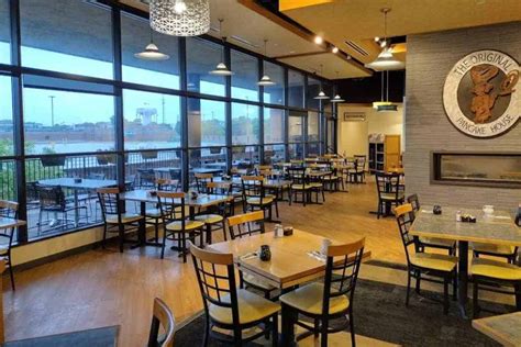 9 Best Restaurants in Roseville, MN [2023 Updated]