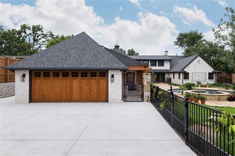 Preston Hollow Garage Addition - Blackline Renovations