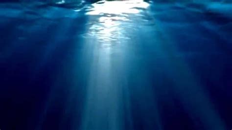 underwater sunlight loop 5minutes - YouTube