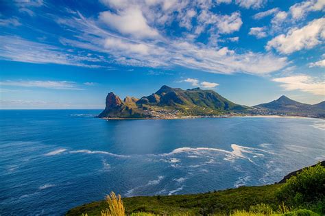 Hout Bay in Cape Town, South Africa [5364x3570][OC] : r/EarthPorn