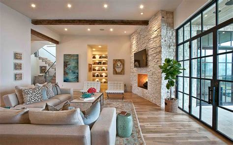 Beautiful House on Cat Mountain: living area