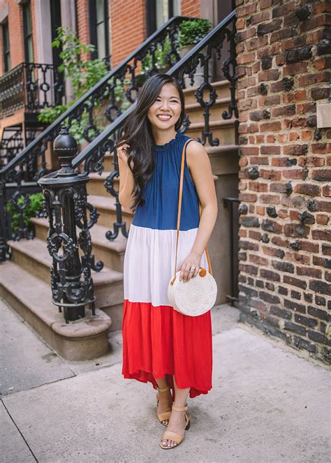 Red, white and blue outfits for women in the summer