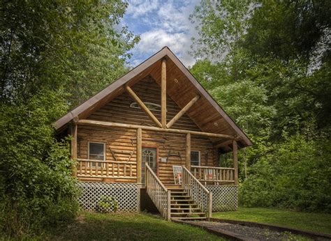 30 Magical Wood Cabins to Inspire Your Next Off-The-Grid Vacay