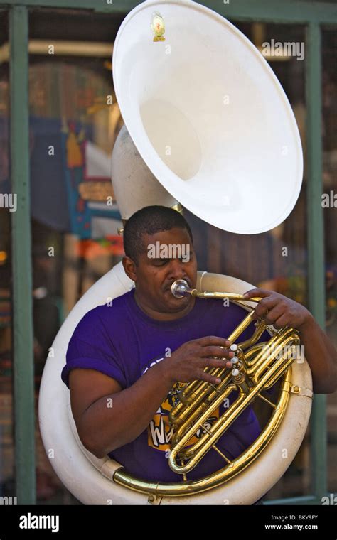 Tuba and sousaphone hi-res stock photography and images - Alamy