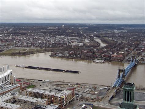 Coal Barge on the Ohio River | en.wikipedia.org/wiki/Barge A… | Flickr