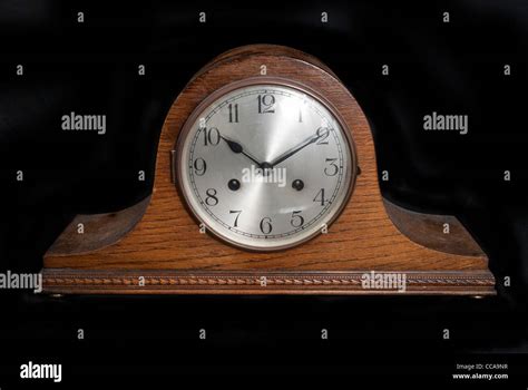 An antique clock mantelpiece Stock Photo - Alamy