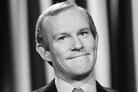 'The Smothers Brothers Comedy Hour' Star Tom Smothers Dead at 86