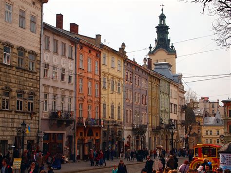 Architecture of the historic center of Lviv · Ukraine travel blog