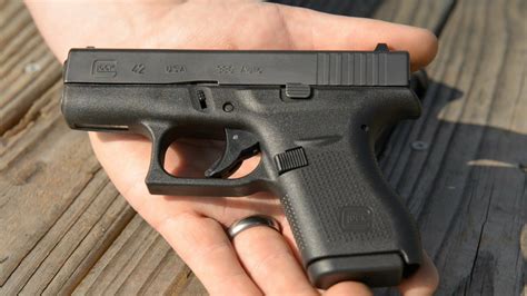 5 Super-Dependable Pocket Pistols You’re Gonna Love - Off The Grid News