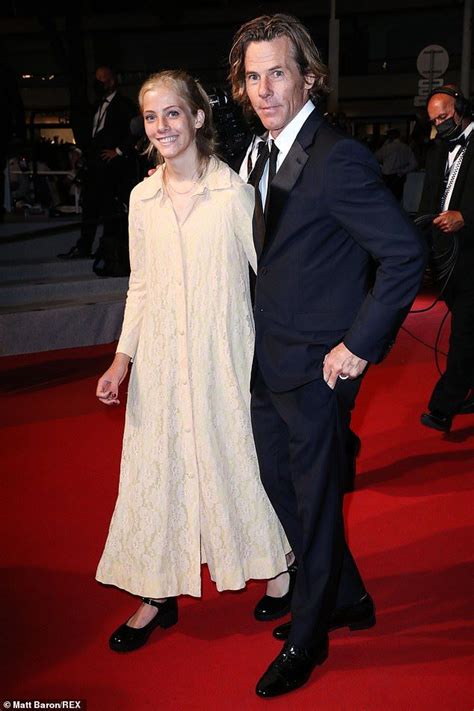 Julia Roberts' daughter Hazel makes her red carpet debut at Cannes