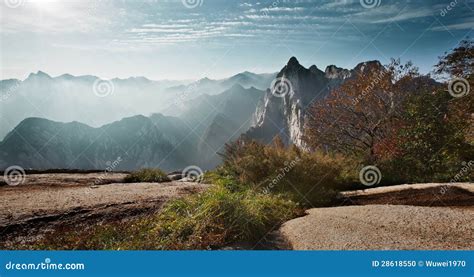 Huashan sunrise stock photo. Image of shaanxi, autumn - 28618550