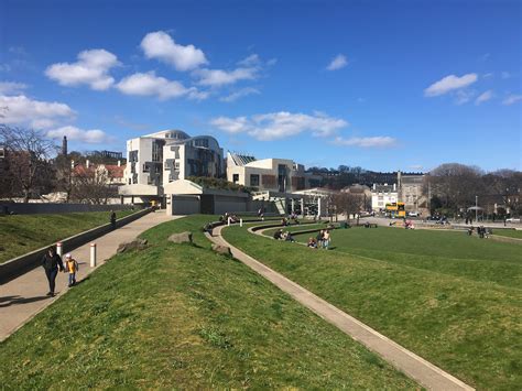 Scottish Parliament Building / Enric Miralles / Edinburgh, Scotland ...