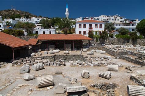 Halicarnassus Mausoleum, Ruins of Tomb Stock Photo - Image of fortress ...