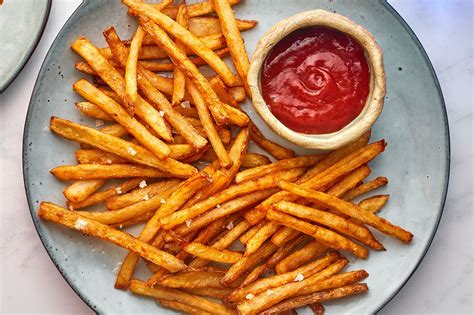 How to Make Homemade French Fries—Recipe With Photos