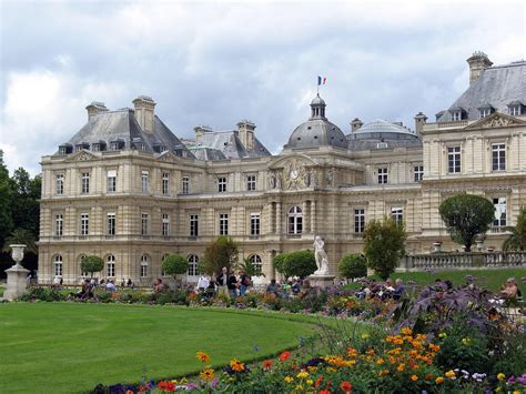 The Oldest & Most Beautiful Buildings in Paris