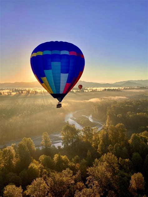 How Dangerous Are Hot Air Balloon Rides (Low Risk) - Seattle Ballooning