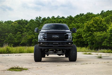 Unmatched Style: Lifted Ford F350 Super Duty Put on Big Fuel Wheels ...