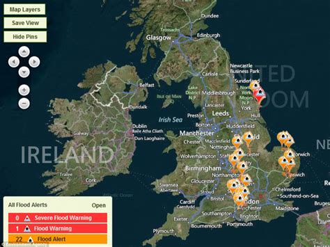 Flash flood warnings across UK after non-stop torrential rain | Daily ...