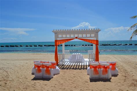 El Dorado Royale Beach Wedding Venue