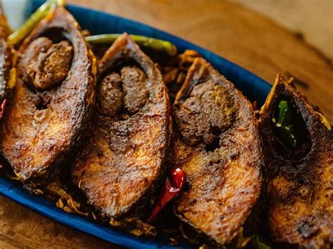 Ilish Bhaja | Fried Hilsa Fish — The Spice Odyssey Recipe - Whisk