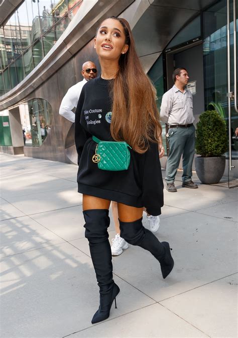 Ariana Grande Casual Outfits 2020 - Ariana Grande S Clothes Outfits ...