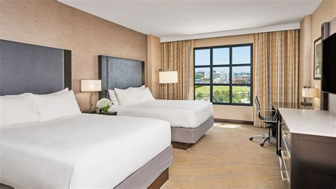 La Jolla Hotel Rooms & Suites near UCSD | Hyatt Regency La Jolla at ...