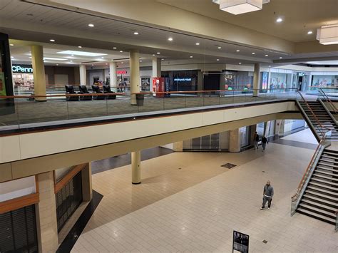 Maplewood Mall, Minnesota : r/deadmalls