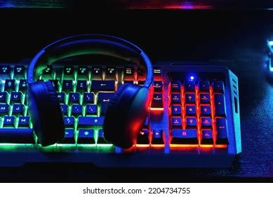 23 Neon Gaming Keyboard Setup Controller Images, Stock Photos & Vectors ...