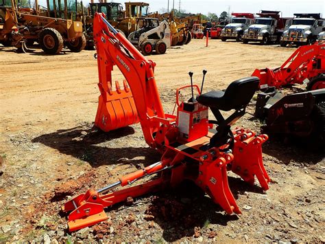 KUBOTA BACKHOE ATTACHMENT BH-92 S/N A6645, FITS TRACTOR 24" BUCKET