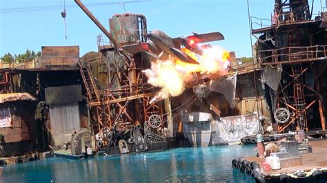 Water World Stunt Show at Universal Studios Hollywood! (Full Show ...