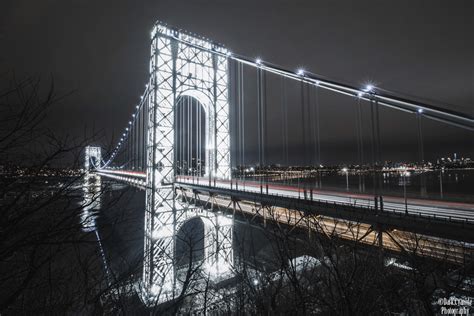 Stunning Night Photos of the George Washington Bridge Illuminated by Lights