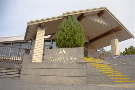 Mintara atop Burnaby Mountain - Venue - Burnaby - Weddinghero.ca