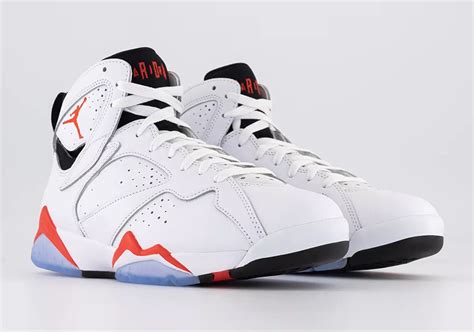 Air Jordan 7 "White/Infrared" CU9307-160 | SneakerNews.com