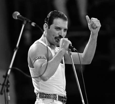 Freddie Mercury Live Aid Wallpapers - Top Free Freddie Mercury Live Aid ...