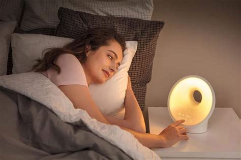 Philips SmartSleep Sleep and Wake Up Light Therapy Lamp White HF3650/60 ...