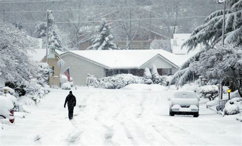 Portland in chains: Massive snowstorm blankets NW Oregon in white ...