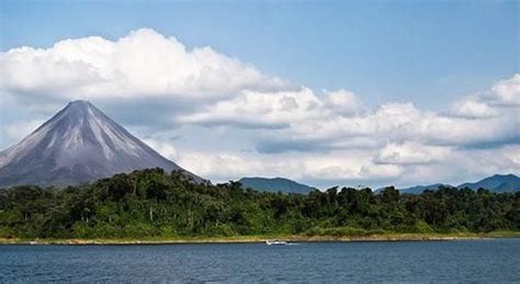 Days Filled With the Beauty of the Country in Lake Arenal