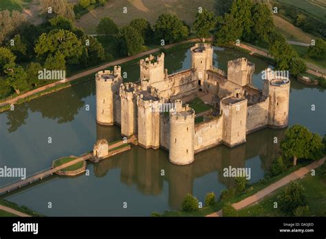 Bodiam medieval castle aerial view hi-res stock photography and images ...