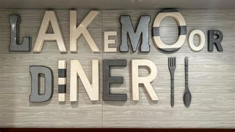 LAKEMOOR DINER - Updated December 2024 - 11 Reviews - 220 Rand Rd ...