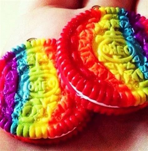 Rainbow Oreos | Rainbow food, Weird oreo flavors, Oreo flavors