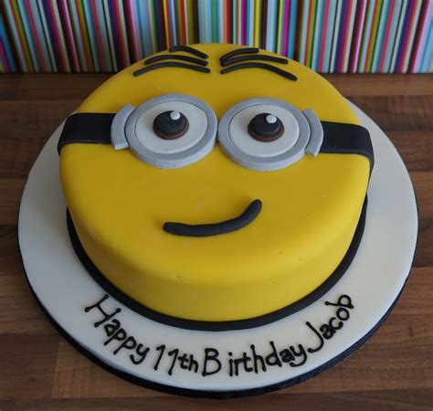 2D Minion Cake – Coppice Cakes