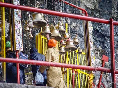 Joining the Amarnath Pilgrimage in India - Inside Himalayas